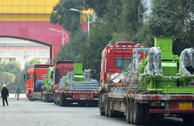 大宏立定制化矿机顺利启运湖北房县，赋能区域基建高质量升级